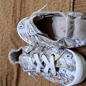 Bob's from Skechers memory foam shoes size 8